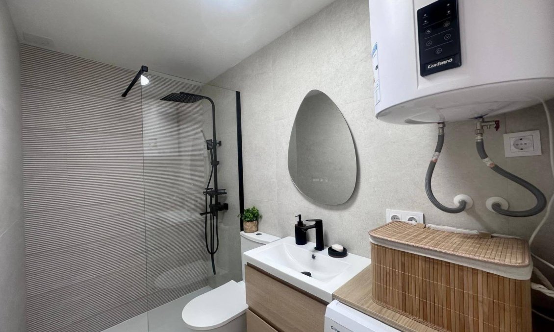 Revente - Appartement -
Torrevieja - Estacion De Autobuses