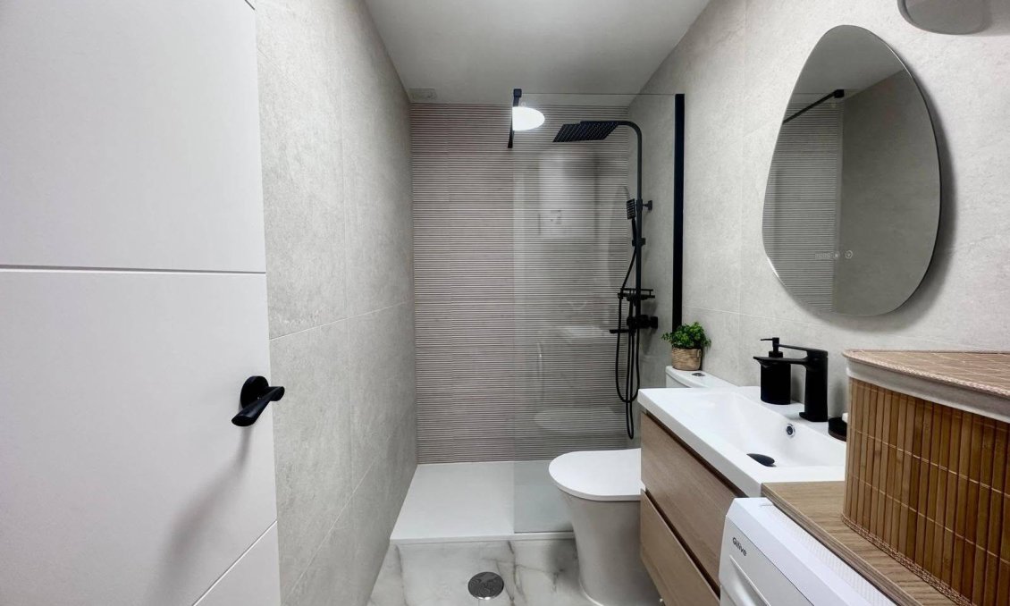 Revente - Appartement -
Torrevieja - Estacion De Autobuses