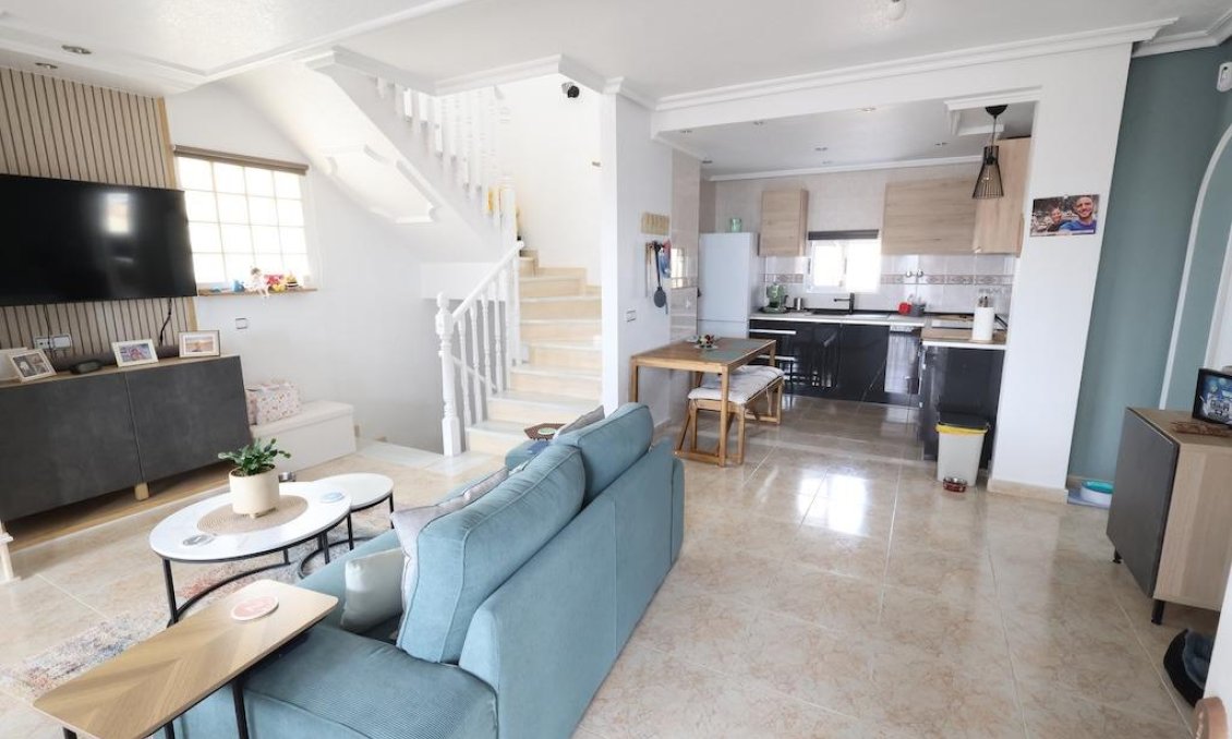 Revente - Villa -
San Miguel de Salinas - Inland