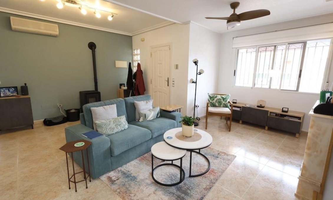 Revente - Villa -
San Miguel de Salinas - Inland