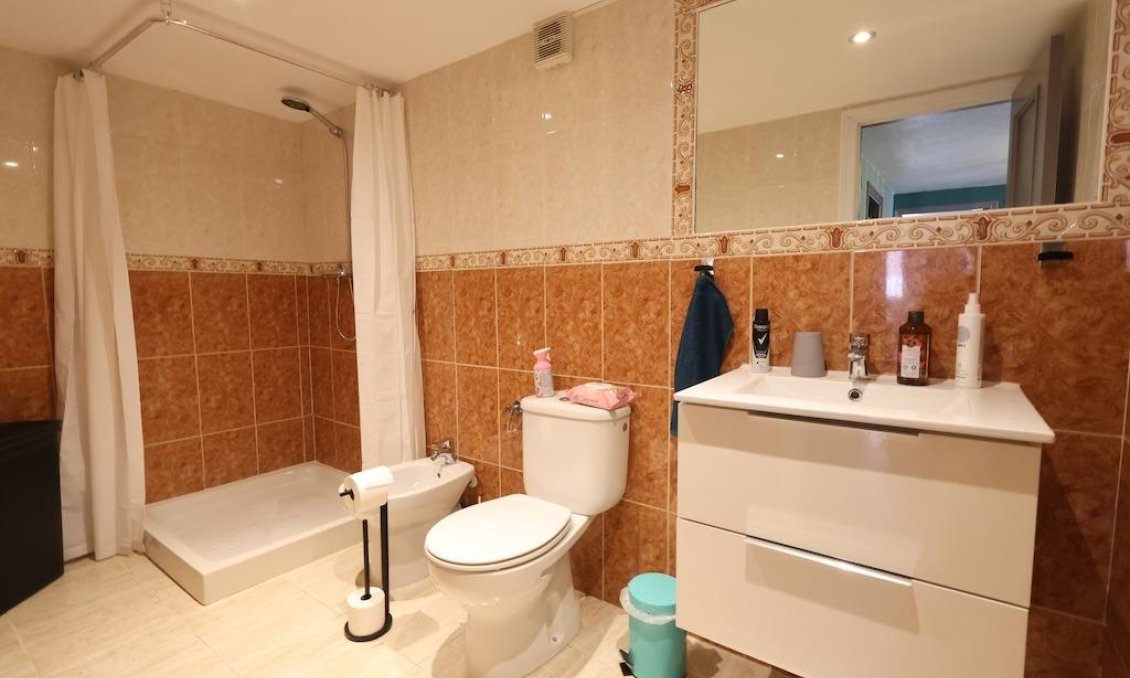 Revente - Villa -
San Miguel de Salinas - Inland