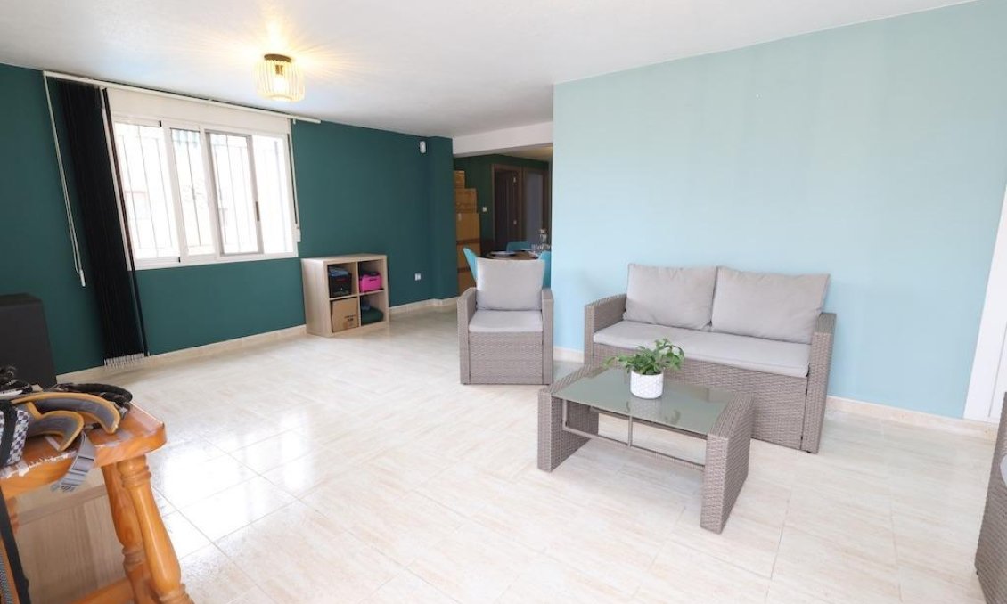 Revente - Villa -
San Miguel de Salinas - Inland