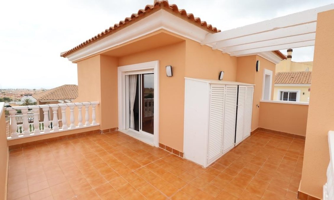Revente - Villa -
San Miguel de Salinas - Inland
