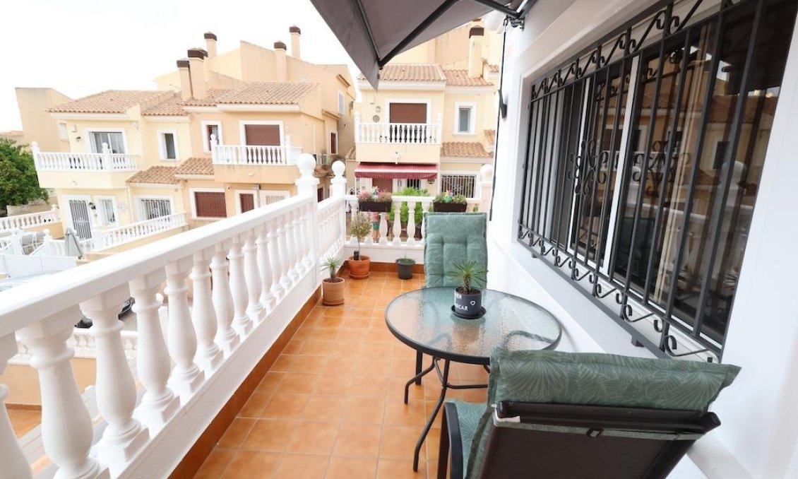 Revente - Villa -
San Miguel de Salinas - Inland