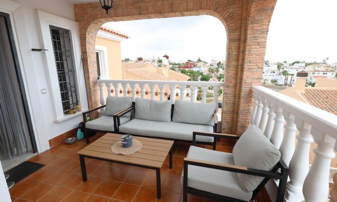 Revente - Villa -
San Miguel de Salinas - Inland