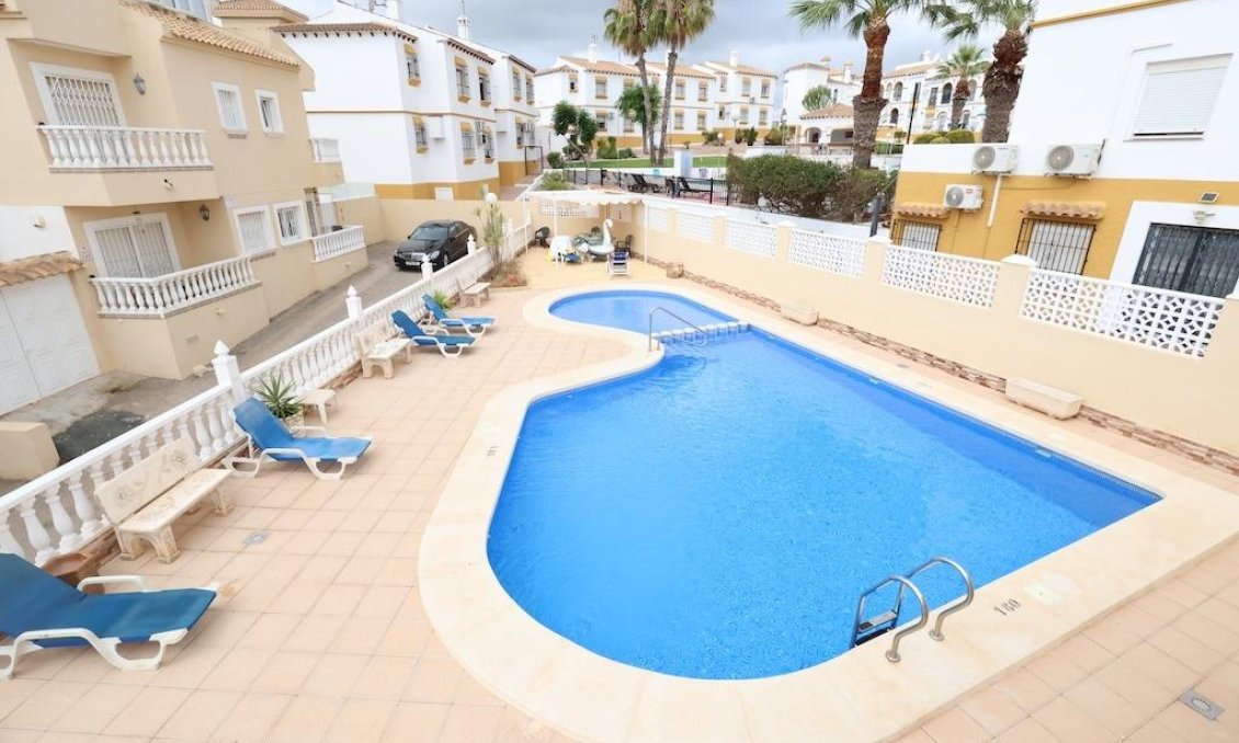 Revente - Villa -
San Miguel de Salinas - Inland