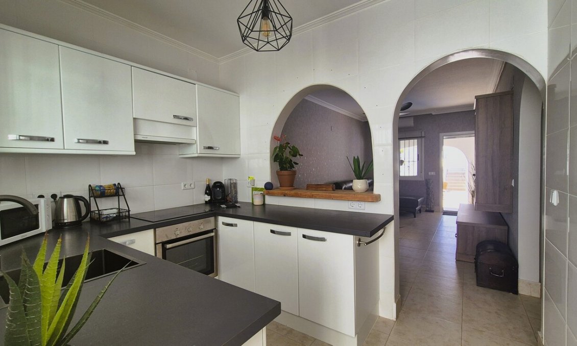 Revente - Villa / Jumelée -
Villamartin - Costa Blanca