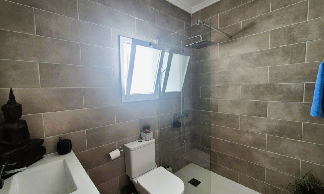 Revente - Villa / Jumelée -
Villamartin - Costa Blanca