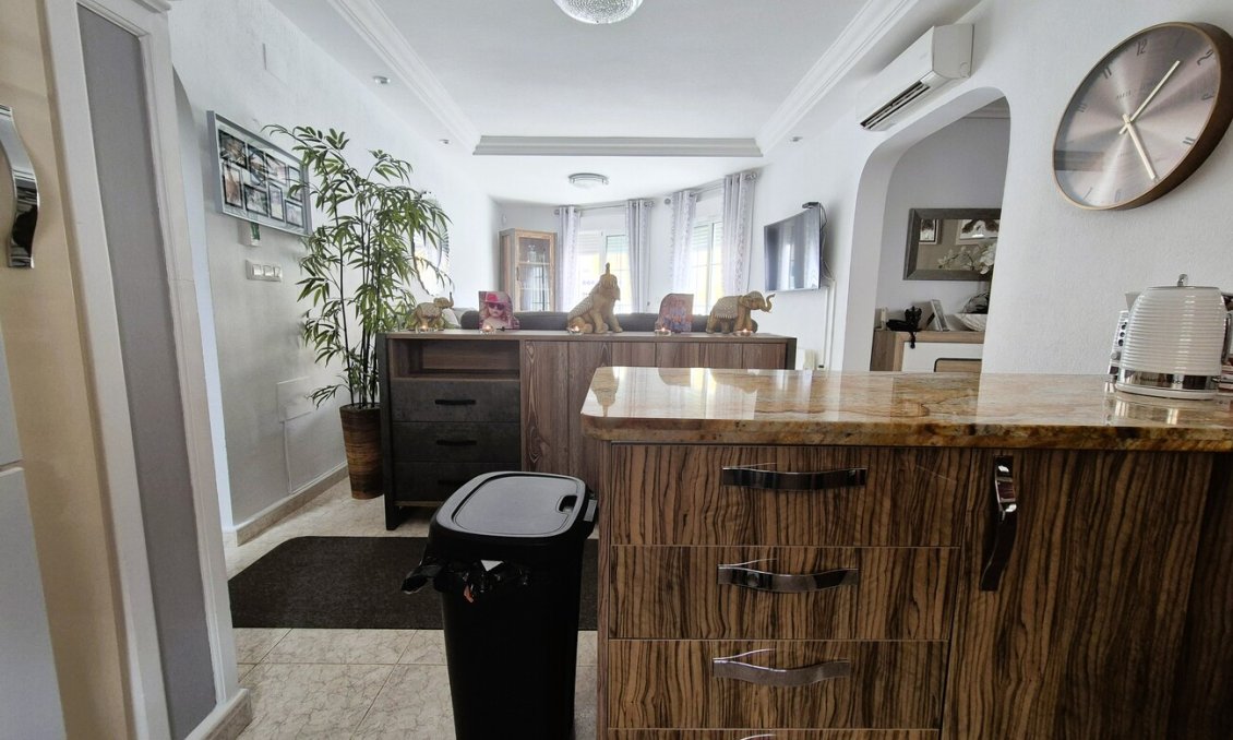 Revente - Villa -
Villamartin - Costa Blanca