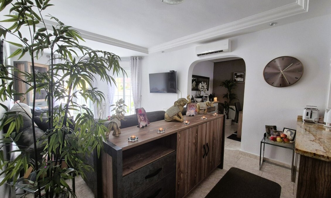 Revente - Villa -
Villamartin - Costa Blanca