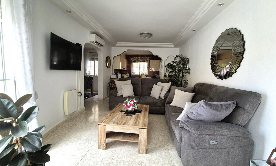 Revente - Villa -
Villamartin - Costa Blanca