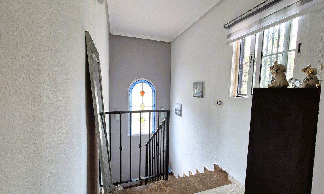 Revente - Villa -
Villamartin - Costa Blanca