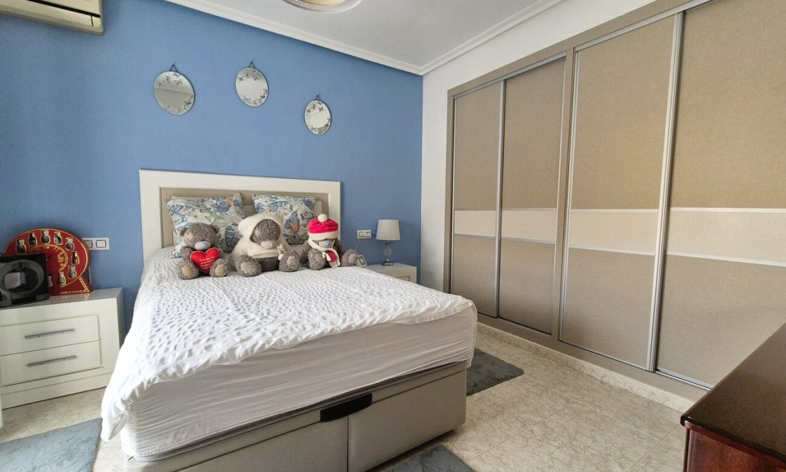 Revente - Villa -
Villamartin - Costa Blanca