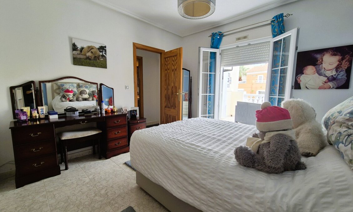 Revente - Villa -
Villamartin - Costa Blanca