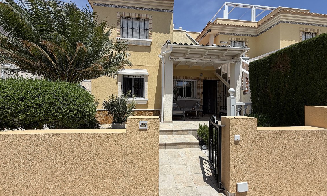 Resale - Apartment -
Orihuela Costa - Costa Blanca