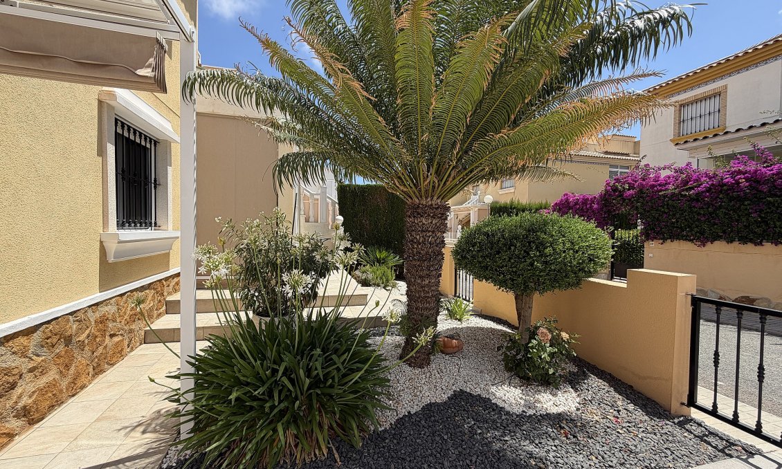 Resale - Apartment -
Orihuela Costa - Costa Blanca