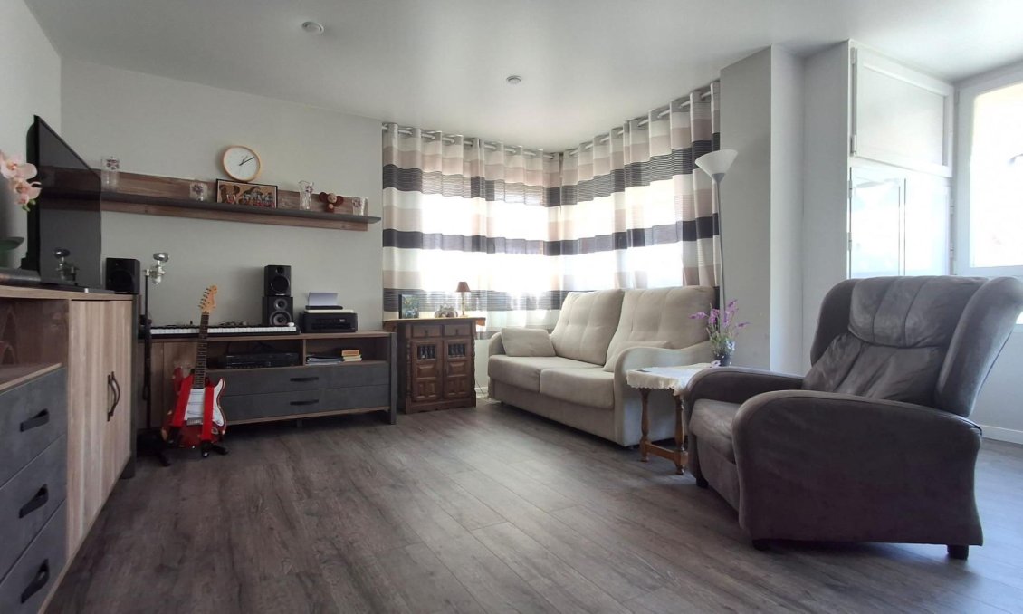 Resale - Apartment -
Torrevieja - Centro