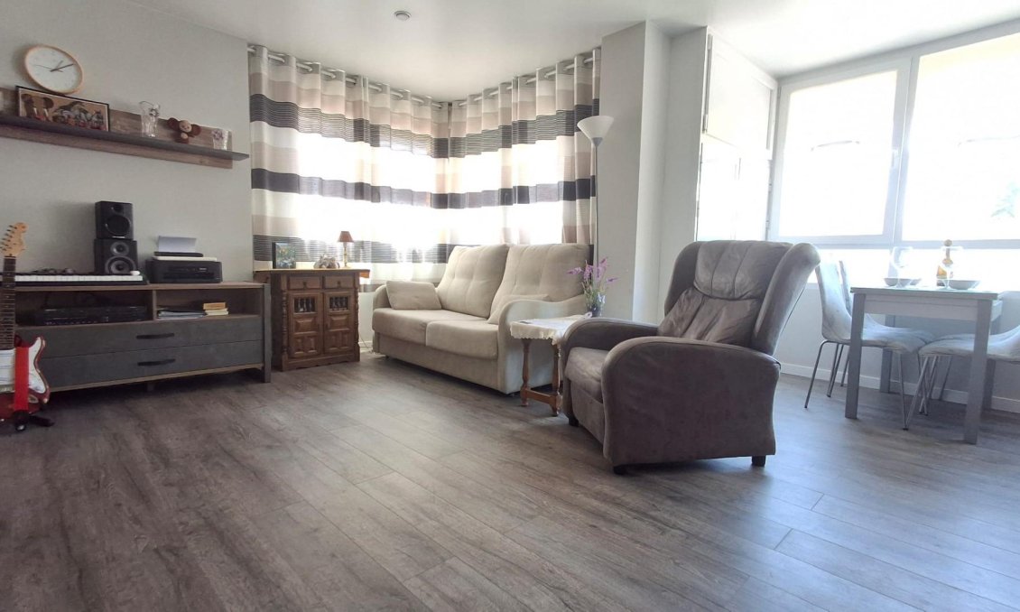 Resale - Apartment -
Torrevieja - Centro