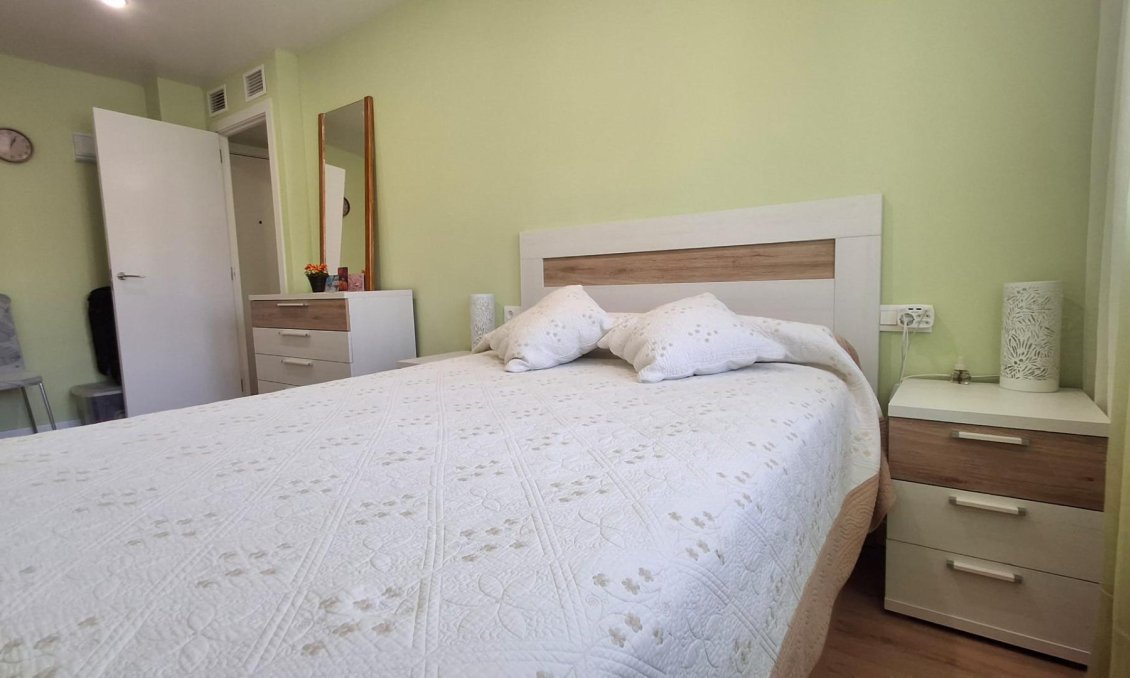 Resale - Apartment -
Torrevieja - Centro