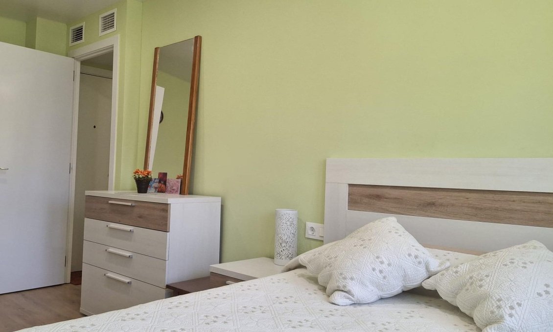 Resale - Apartment -
Torrevieja - Centro