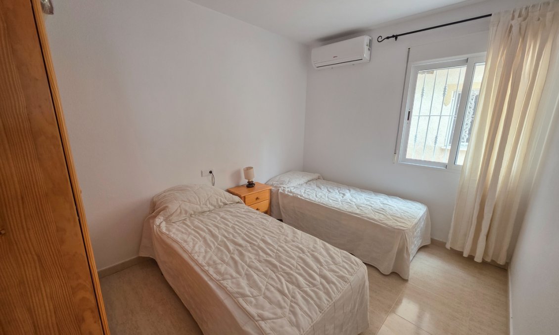 Revente - Appartement -
Villamartin - Costa Blanca