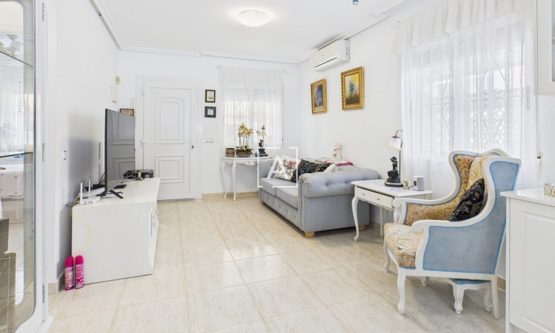 Revente - Villa -
Pinar de Campoverde - Inland