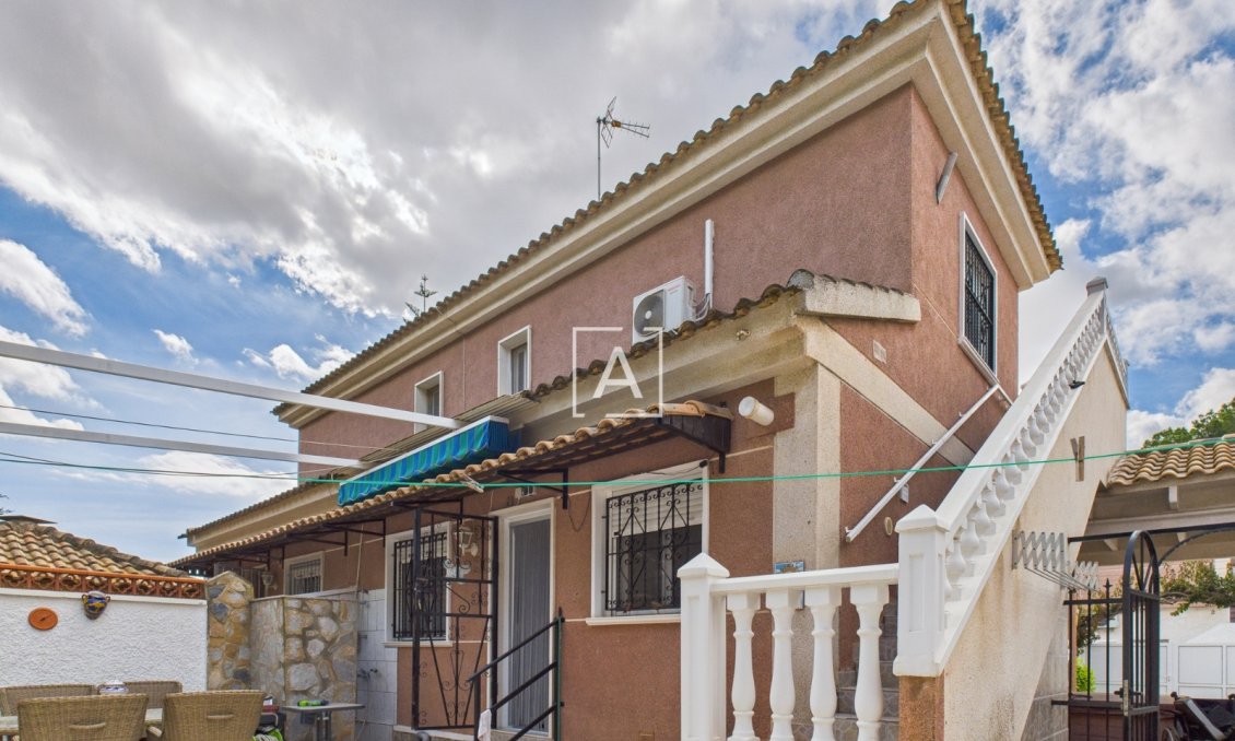 Revente - Villa -
Pinar de Campoverde - Inland