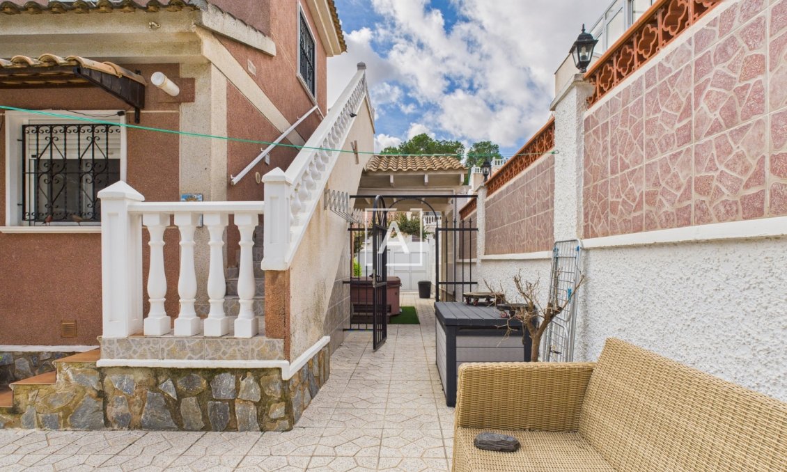 Revente - Villa -
Pinar de Campoverde - Inland