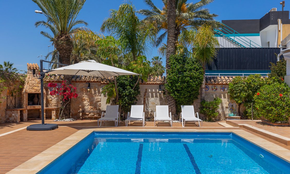 Revente - Villa -
Orihuela Costa - Costa Blanca