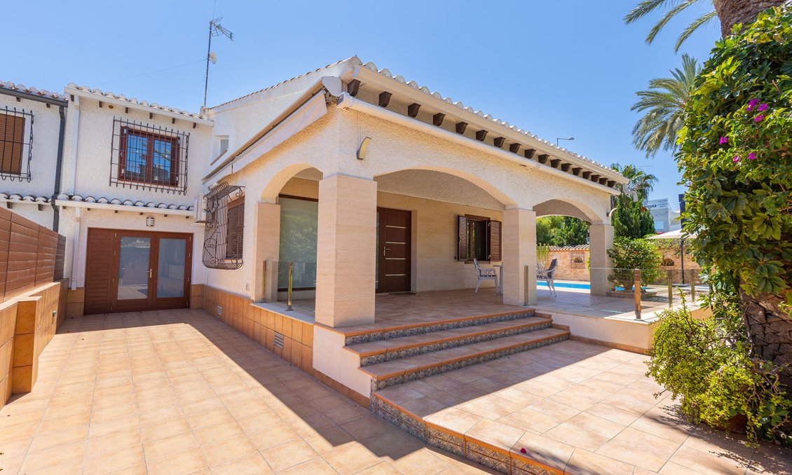 Revente - Villa -
Orihuela Costa - Costa Blanca