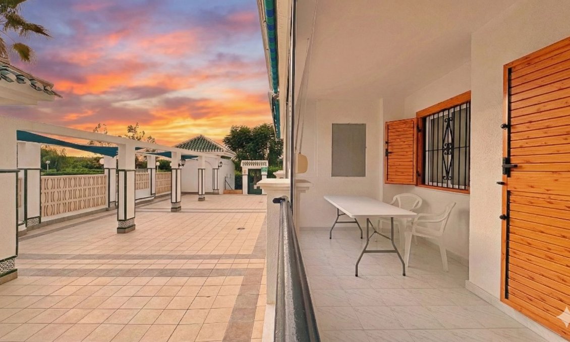 Wiederverkauf - Wohnung -
Torrevieja - Costa Blanca