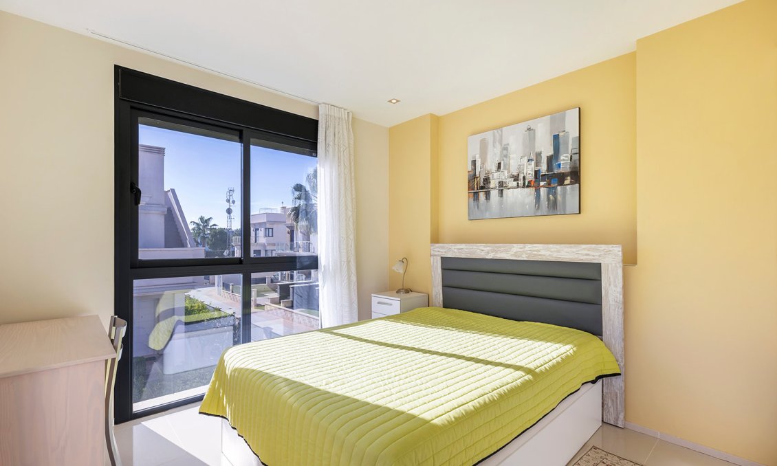 Segunda mano - Villa -
Orihuela Costa - Costa Blanca