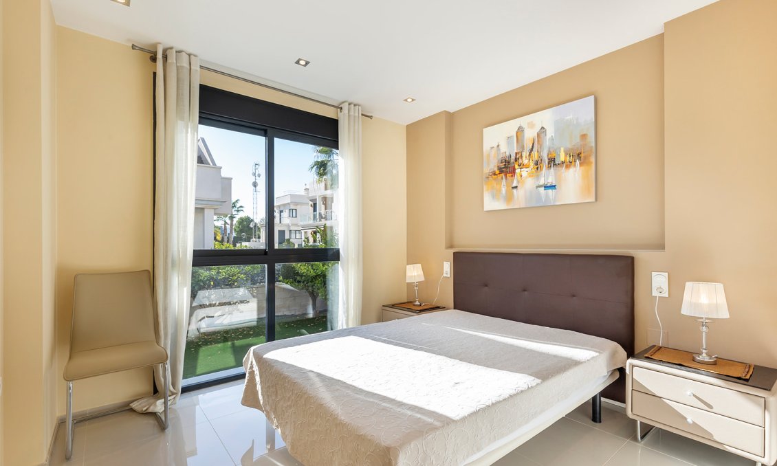 Segunda mano - Villa -
Orihuela Costa - Costa Blanca