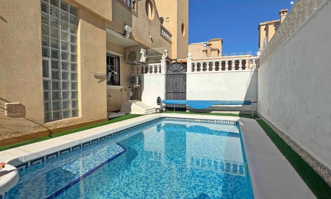 Resale - Townhouse -
Orihuela Costa - Costa Blanca