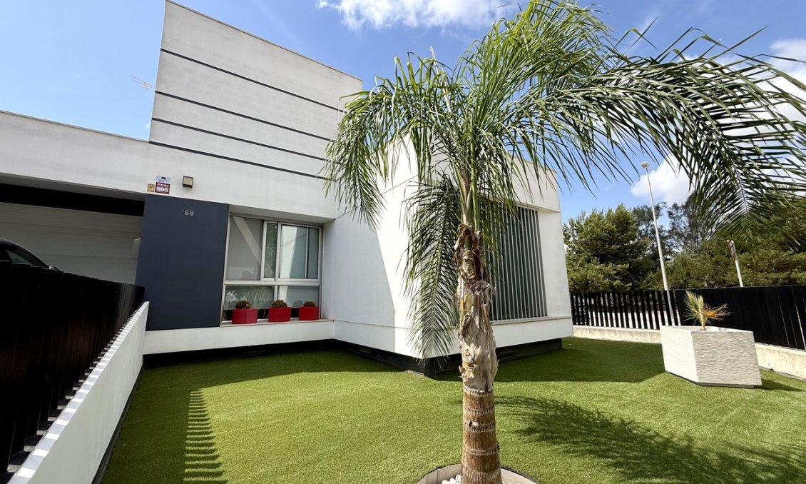 Segunda mano - Villa -
Dolores - Costa Blanca