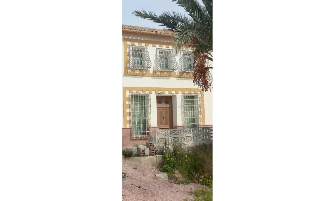 Segunda mano - Villa -
La Romana - Inland