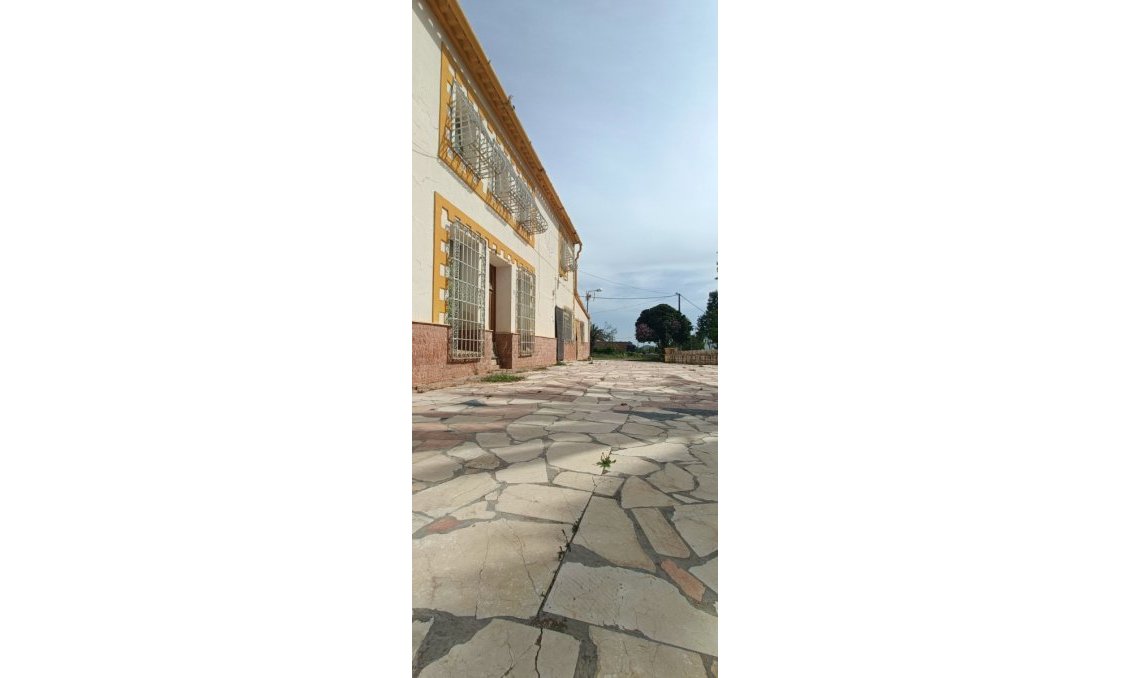 Segunda mano - Villa -
La Romana - Inland