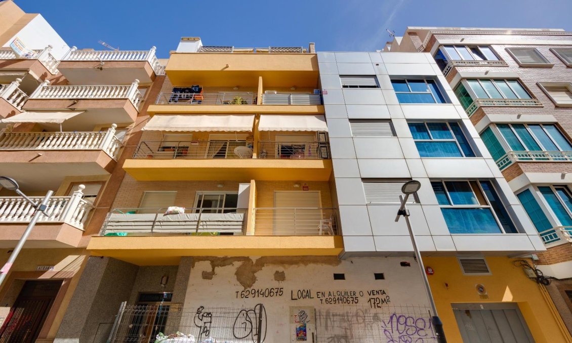 Használt Ingatlanok - Tetőtéri lakás -
Torrevieja