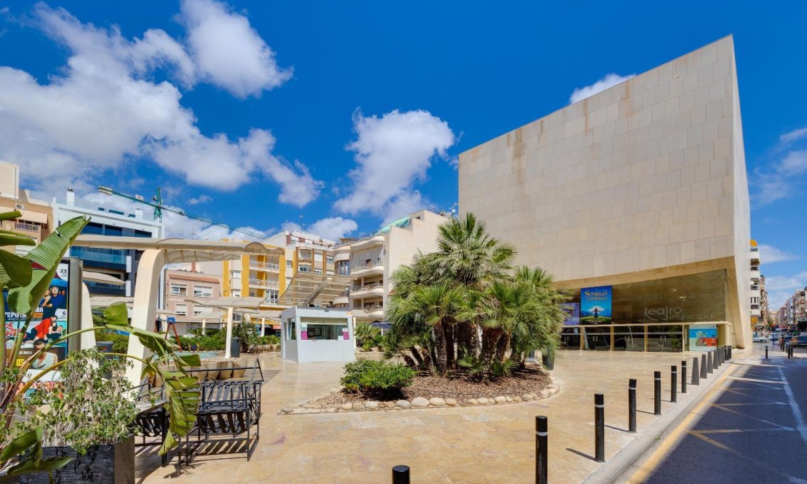 Használt Ingatlanok - Tetőtéri lakás -
Torrevieja
