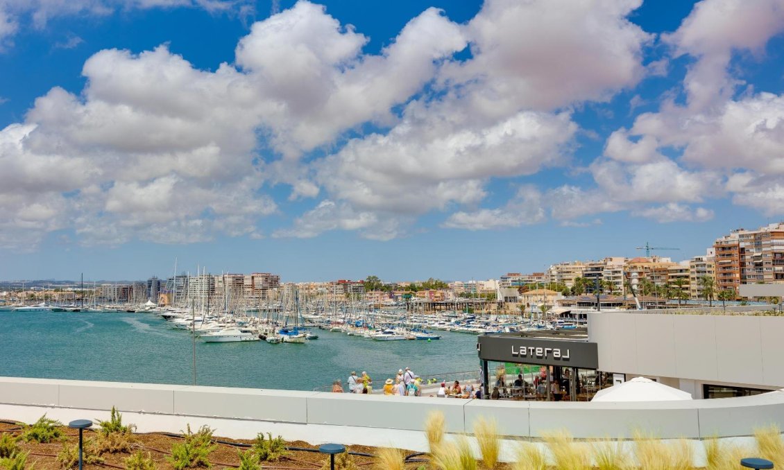 Használt Ingatlanok - Tetőtéri lakás -
Torrevieja
