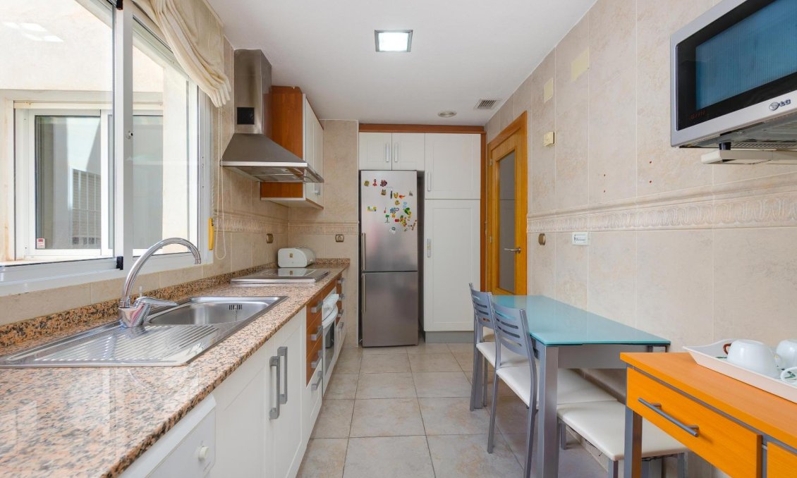 Használt Ingatlanok - Tetőtéri lakás -
Torrevieja