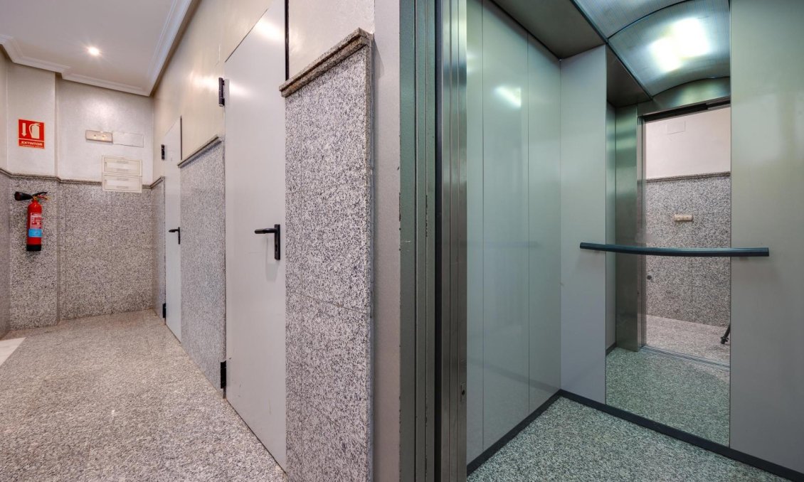Használt Ingatlanok - Tetőtéri lakás -
Torrevieja