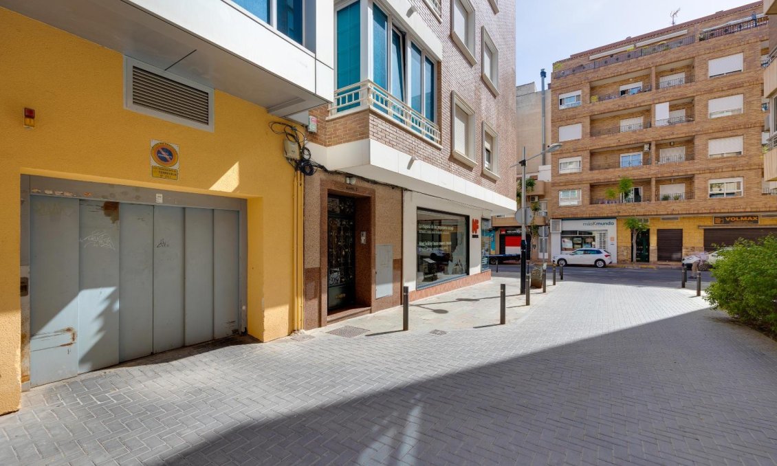 Használt Ingatlanok - Tetőtéri lakás -
Torrevieja