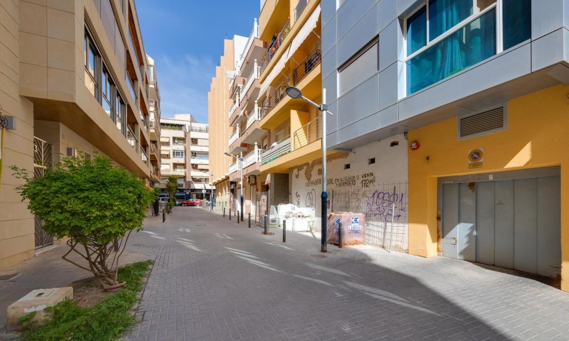 Használt Ingatlanok - Tetőtéri lakás -
Torrevieja