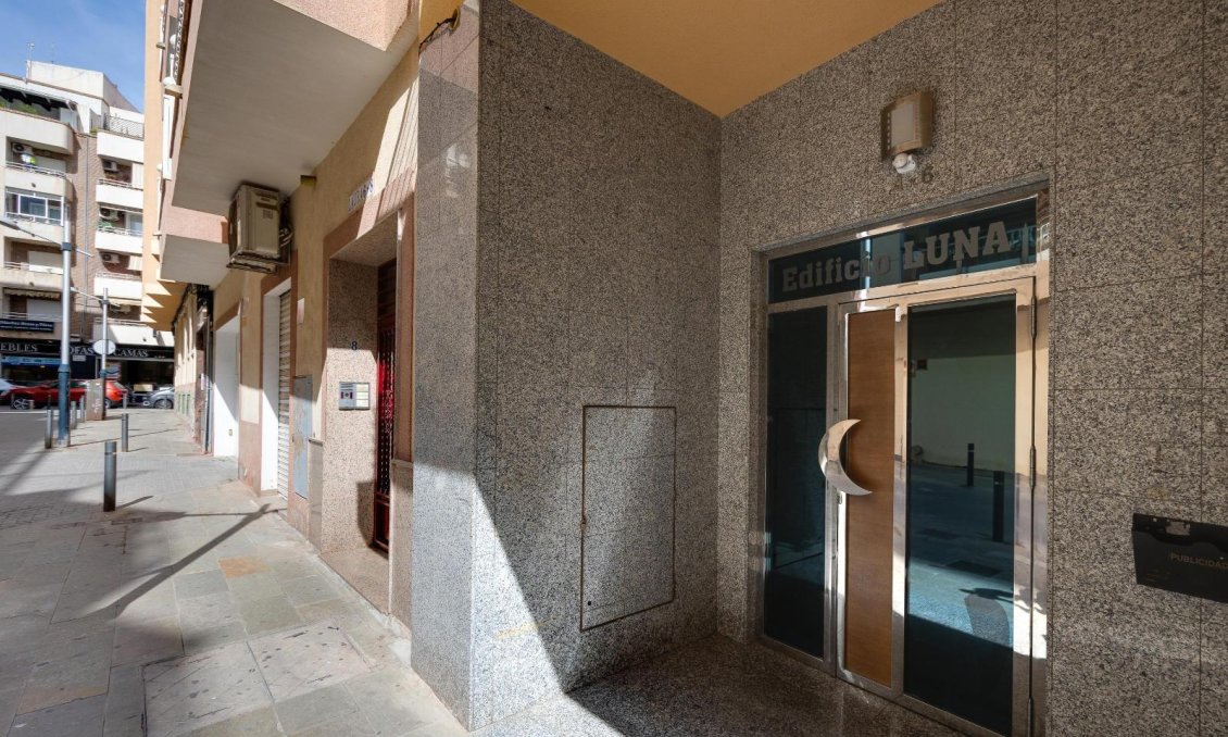 Használt Ingatlanok - Tetőtéri lakás -
Torrevieja