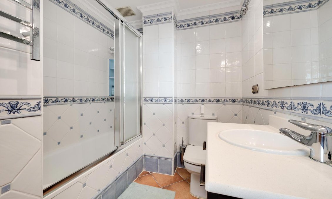 Használt Ingatlanok - Tetőtéri lakás -
Torrevieja