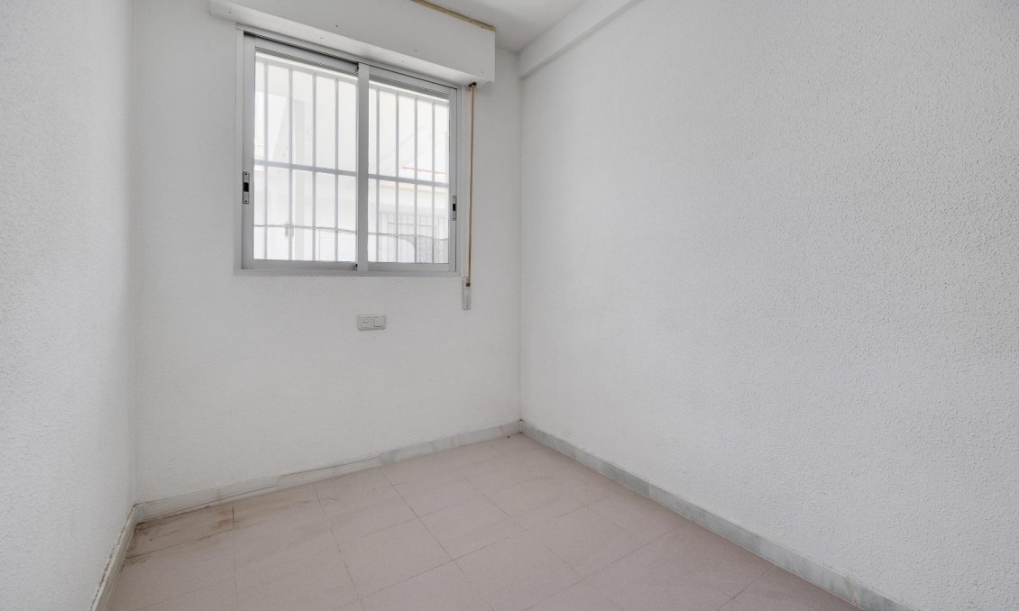 Wiederverkauf - Wohnung -
Torrevieja - La Mata Pueblo