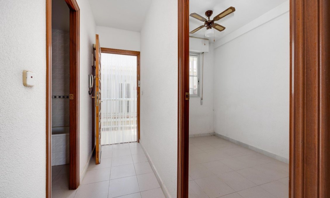 Wiederverkauf - Wohnung -
Torrevieja - La Mata Pueblo