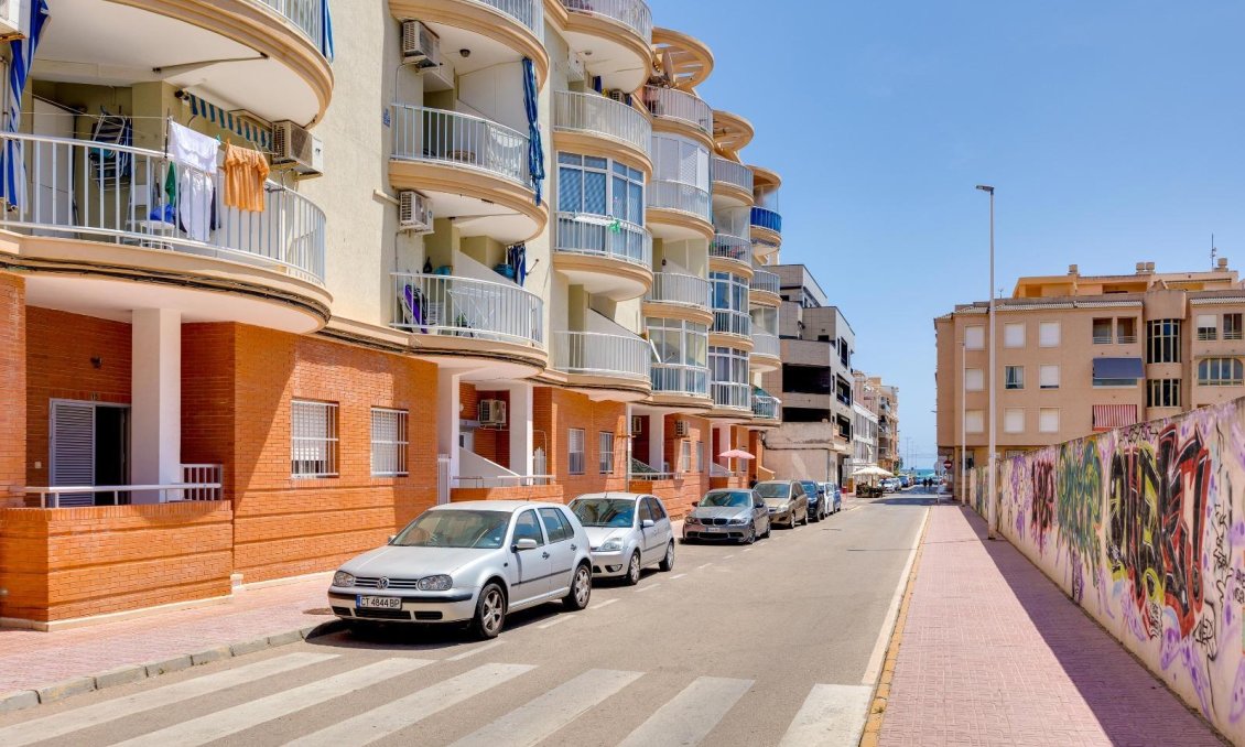 Wiederverkauf - Wohnung -
Torrevieja - La Mata Pueblo