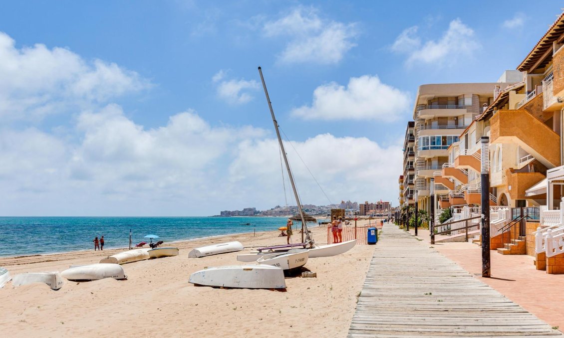 Wiederverkauf - Wohnung -
Torrevieja - La Mata Pueblo